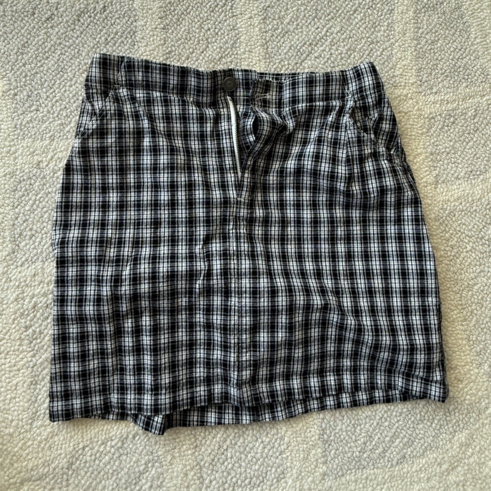 White & black Hollister gingham skirt (S)